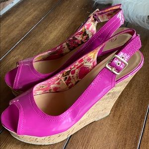 Patent leather wedge sandal